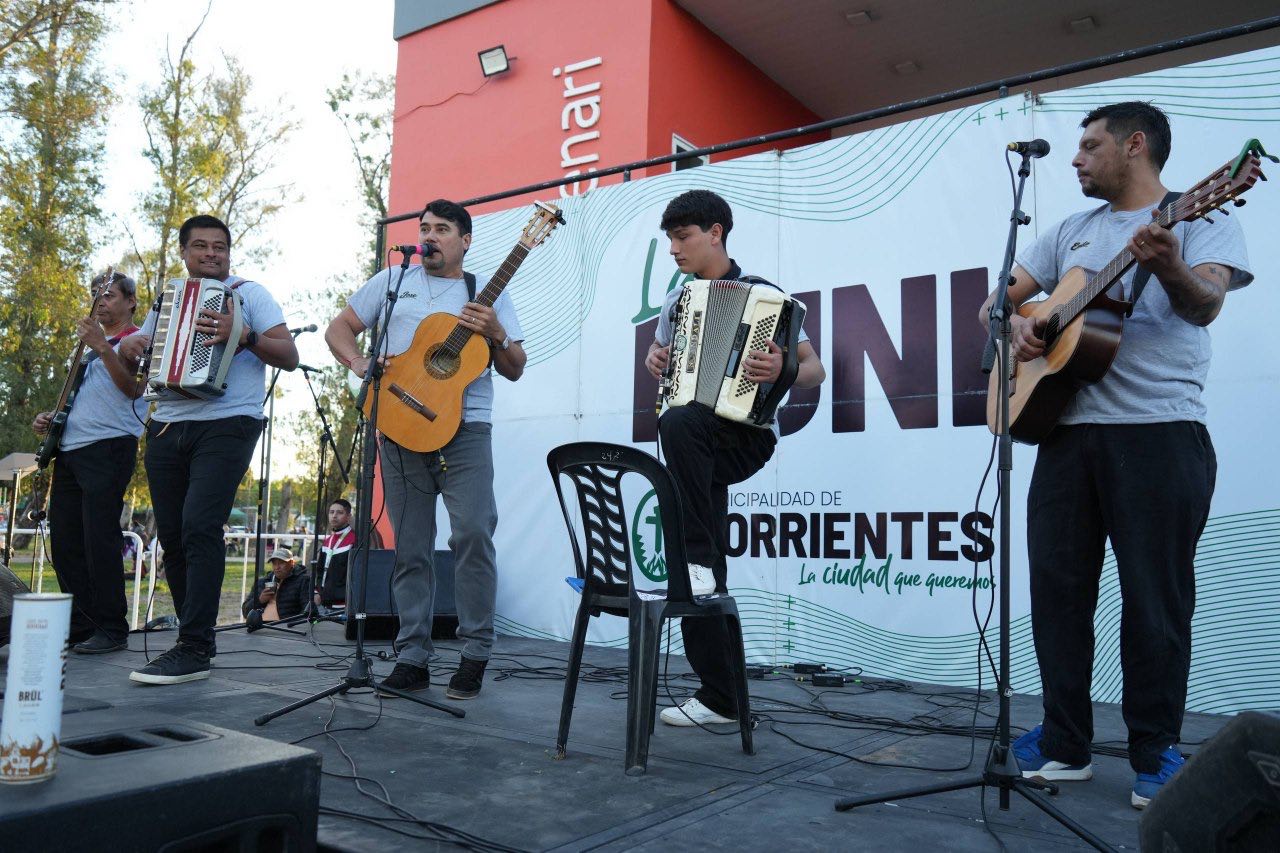 La Municipalidad propone un fin de semana con deportes, turismo, artesanos y música chamamecera.